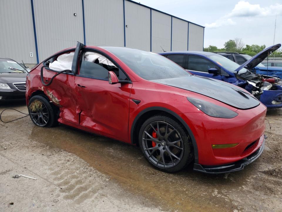 2021 Tesla Model y VIN 5YJYGDEF9MF139568 COPART salvage auction — SIDE, Ky - Cert Of Title-Salvage, sold $6,800 on 2026-07-29 (photo 4)