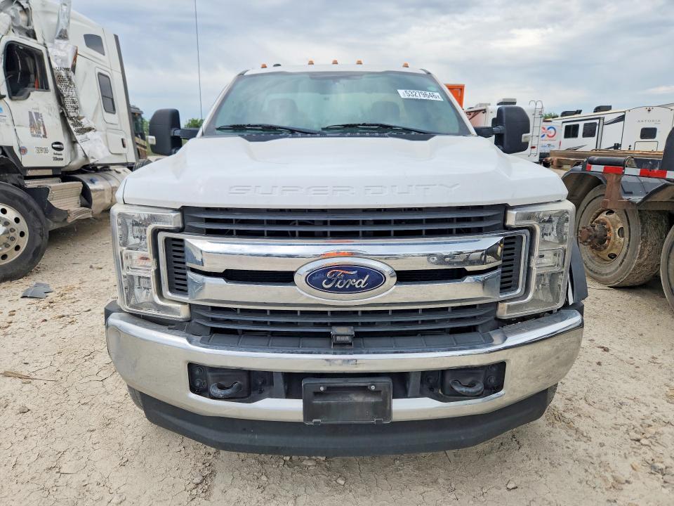 2019 Ford F550 VIN 1FDUF5HT4KDA08010 COPART salvage auction — SIDE, Tx - Certificate Of Title, sold $2,800 on 2026-07-30 (photo 5)