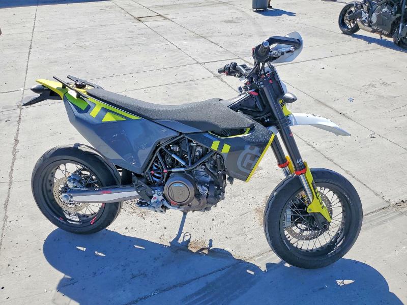 2024 Husqvarna 701 VIN VBKUSV407RM765245 — COPART salvage auction photo