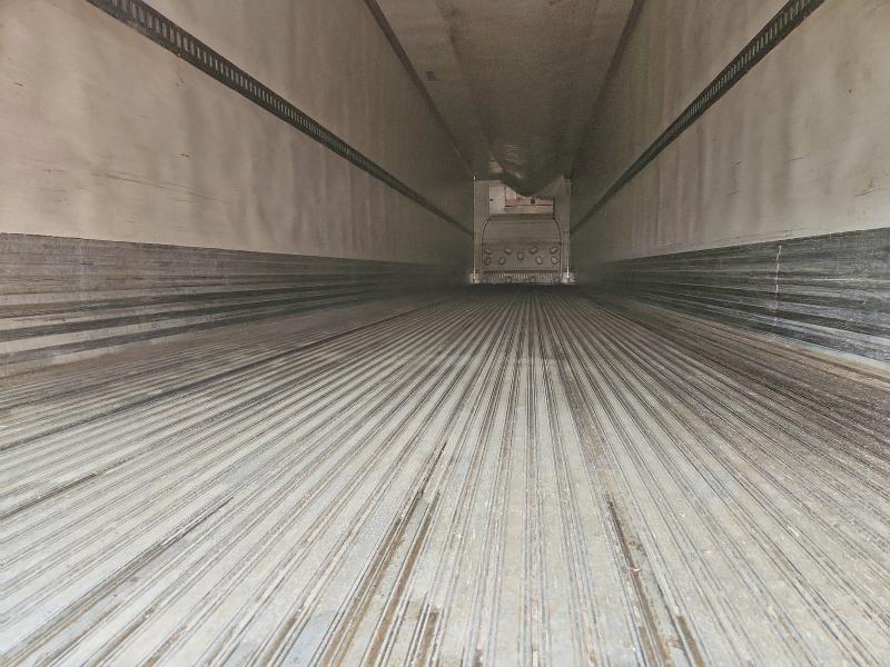 2013 Util Trailer VIN 1UYVS2538DM641203 COPART salvage auction — FRONT END, QC - GRAVEMENT ACCIDENTE, sold $850 on 2026-09-08 (photo 6)