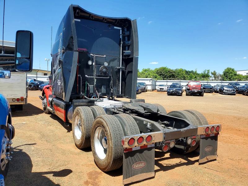 2020 Peterbilt 579 VIN 1XPBDP9X2LD640373 COPART salvage auction — ROLLOVER, NC - SALVAGE CERTIFICATE OF TITLE, sold $9,200 on 2026-07-23 (photo 3)