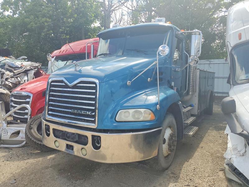 2013 Mack All other VIN 1M1AW01X8DM004925 COPART salvage auction — MINOR DENT/SCRATCHES, CT, sold $900 on 2026-07-09 (photo 2)