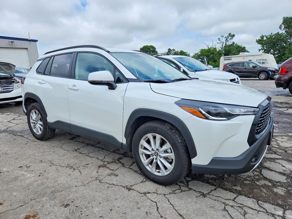 2024 Toyota Corolla cross VIN 7MUCAAAGXRV111263 COPART salvage auction — HAIL, MO - SALVAGE CERTIFICATE OF TITLE, sold $11,900 on 2026-07-27 (photo 4)