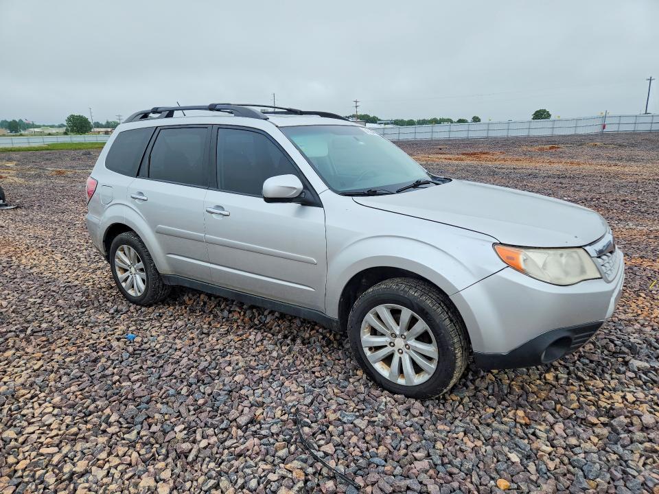 2011 Subaru Forester VIN JF2SHBEC1BH740565 COPART salvage auction — HAIL, Ok - Cert Of Title-Salvage, sold $350 on 2026-07-03 (photo 4)