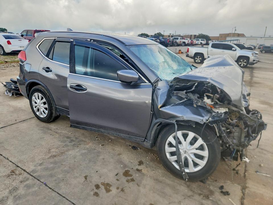 2017 Nissan Rogue VIN JN8AT2MV0HW002258 COPART salvage auction — FRONT END, Id - Salvage Certificate Of Title, sold $825 on 2026-07-16 (photo 4)