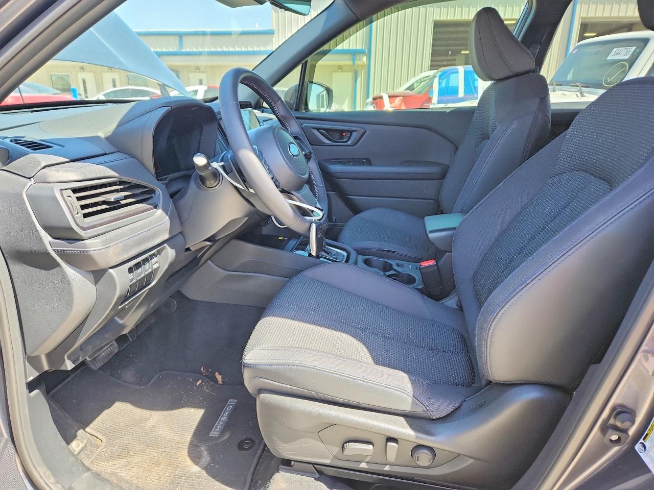 2025 Subaru Forester VIN JF2SLSED4SH435732 COPART salvage auction — Rear End, KY - CERT OF TITLE-SALVAGE, sold $9,600 on 2026-07-09 (photo 7)