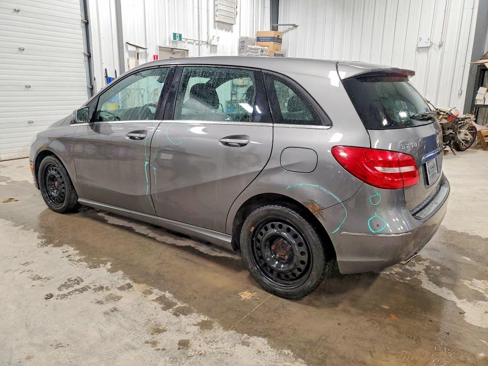 2014 Mercedes-benz VIN WDDMH4EB8EJ201650 COPART salvage auction — MINOR DENT/SCRATCHES, ON - PERMIT NO BRAND - UNFIT, sold $875 on 2026-08-04 (photo 2)