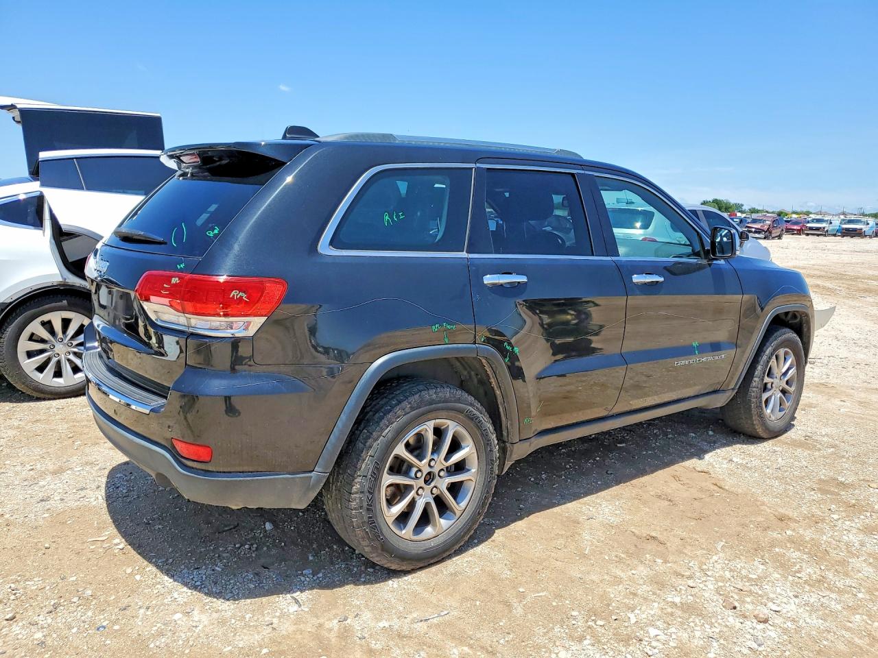 2014 Jeep Grand Cherokee VIN 1C4RJFBGXEC294305 COPART salvage auction — Vandalized, TX - SALVAGE VEHICLE TITLE, sold $3,700 on 2026-07-09 (photo 3)