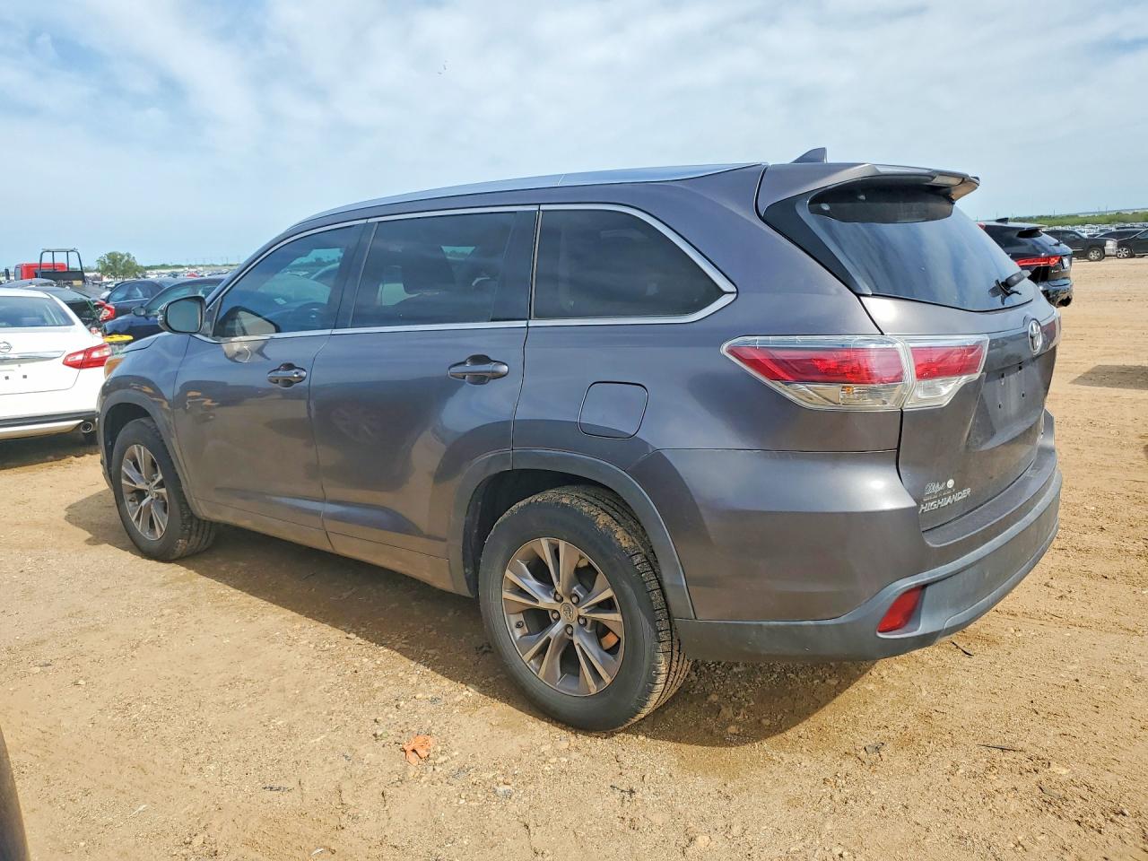 2015 Toyota Highlander VIN 5TDKKRFH6FS099613 COPART salvage auction — Hail, TX - CERTIFICATE OF TITLE, sold $8,600 on 2026-07-09 (photo 2)