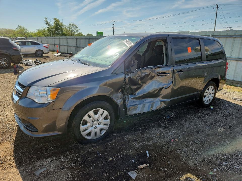 2018 Dodge Caravan VIN 2C4RDGBGXJR151076 — COPART salvage auction photo