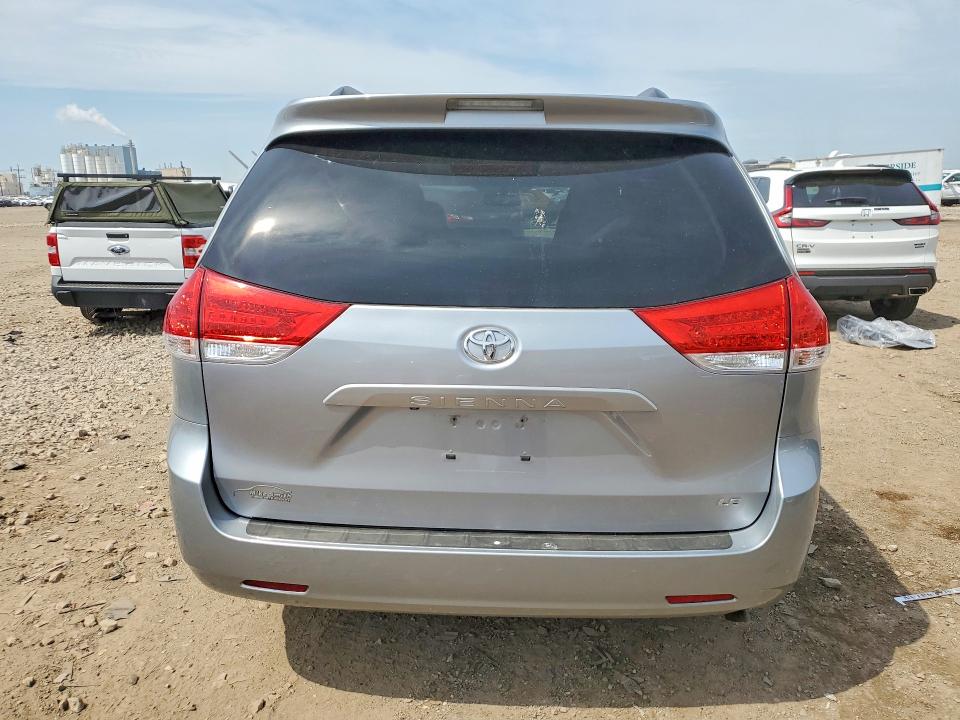 2012 Toyota Sienna VIN 5TDKK3DC1CS192247 COPART salvage auction — FRONT END, Il - Salvage Certificate, sold $1,600 on 2026-07-24 (photo 6)