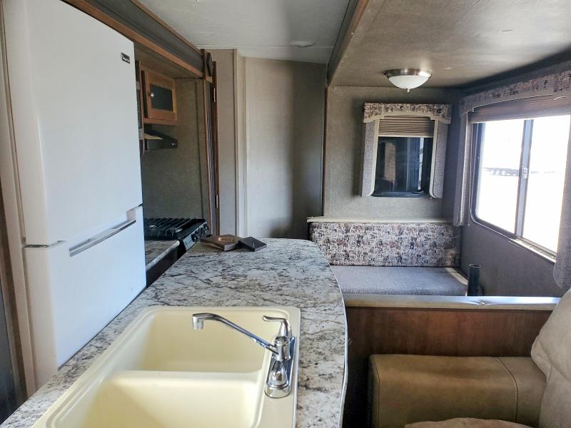 2018 Keystone rv . VIN 4YDT30B22JN242700 COPART salvage auction — SIDE, NV - SALVAGE TITLE, sold $5,600 on 2026-07-09 (photo 6)