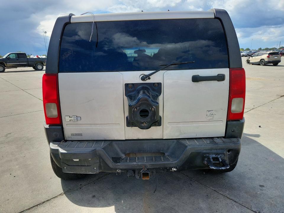 2009 Hummer H3 VIN 5GTEN13E598118296 COPART salvage auction — MINOR DENT/SCRATCHES, Ca - Dis/Dlr/Exp Only Clean Title, sold $425 on 2026-07-27 (photo 6)