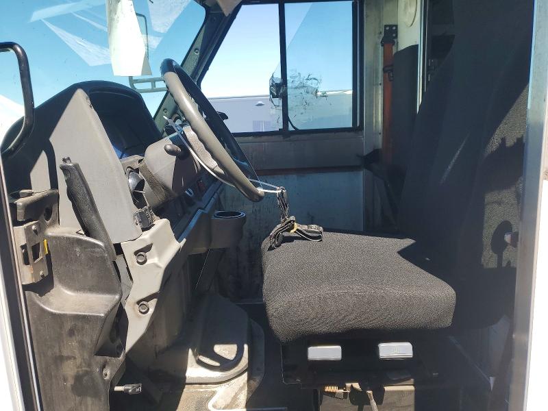 2013 Isuzu Npr VIN JALB4T172D7W01089 COPART salvage auction — MINOR DENT/SCRATCHES, Ca - Dis/Dlr/Exp Only Clean Title, sold $30 on 2026-07-14 (photo 7)