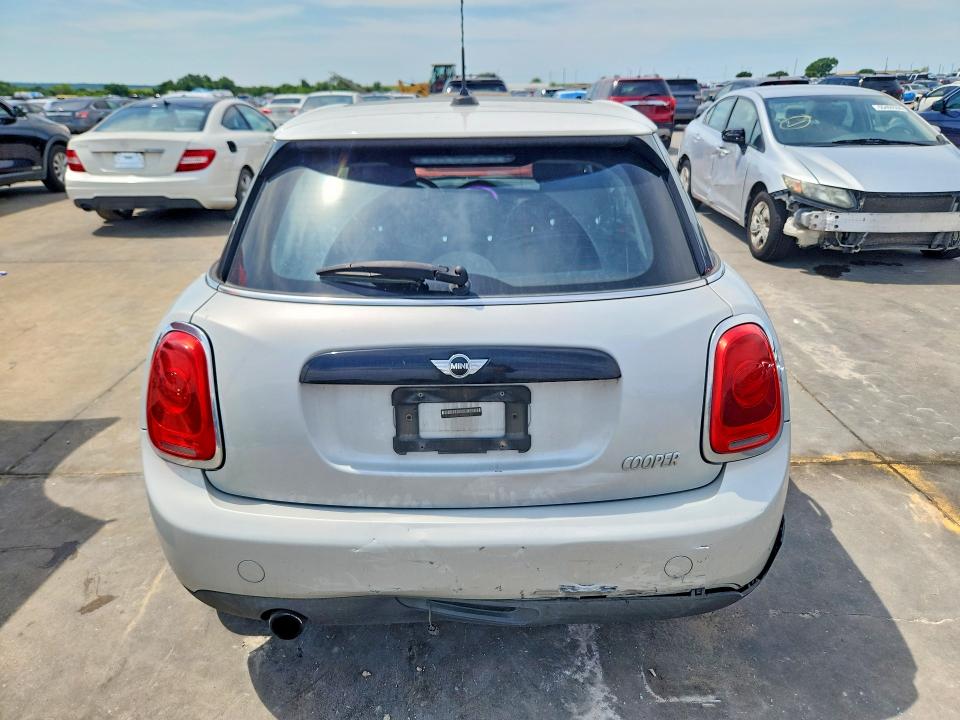 2017 Mini VIN WMWXU1C59H2E17410 COPART salvage auction — FRONT END, Tx - Salvage Vehicle Title, sold $1,600 on 2026-08-06 (photo 6)