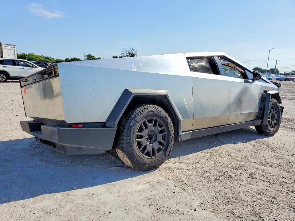 2024 Tesla VIN 7G2CEHED4RA014209 COPART salvage auction — FRONT END, Fl - Cert Of Title Slvg Rebuildable, sold $12,100 on 2026-07-08 (photo 3)