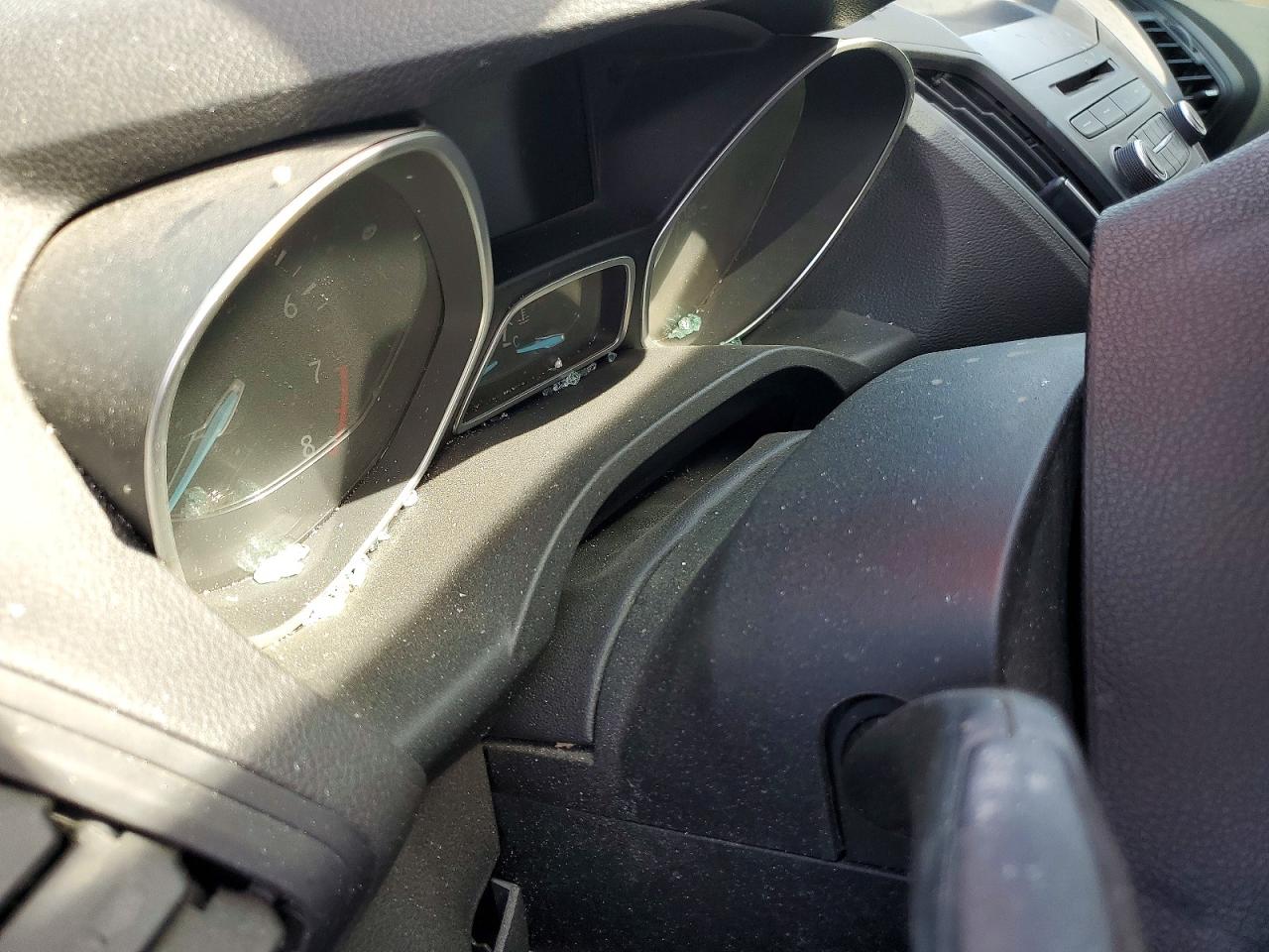 2017 Ford Escape VIN 1FMCU0F70HUD10316 COPART salvage auction — Side, TX - SALVAGE VEHICLE TITLE, sold $1,150 on 2026-07-09 (photo 9)