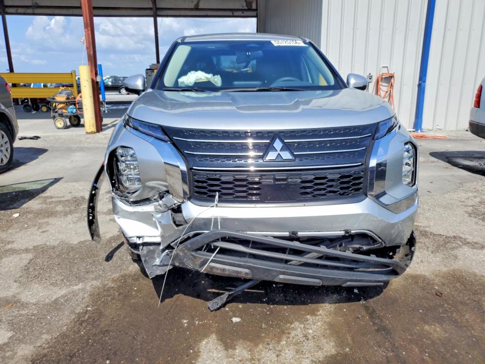 2024 Mitsubishi VIN JA4J3UA88RZ076396 COPART salvage auction — FRONT END, Fl - Certificate Of Destruction, sold $7,200 on 2026-07-17 (photo 5)