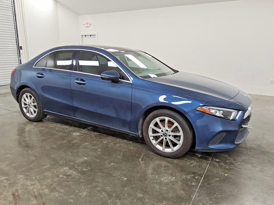 2019 Mercedes-benz A-class VIN WDD3G4EB2KW019813 COPART salvage auction — REAR END, Tx - Certificate Of Title, sold $6,300 on 2026-07-09 (photo 4)