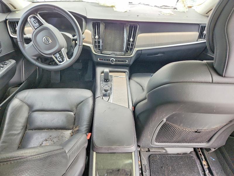 2023 Volvo S90 VIN LVY062MN1PP343555 COPART salvage auction — ENGINE BURN, GA - CERT OF TITLE-SALVAGE, sold $975 on 2026-09-01 (photo 8)