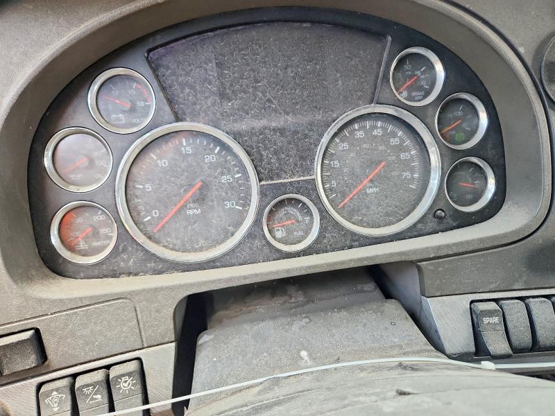 2017 Kenworth T680 VIN 1XKYDP9X4HJ177208 COPART salvage auction — FRONT END, ID - SALVAGE CERTIFICATE OF TITLE, sold $8,500 on 2026-07-16 (photo 8)