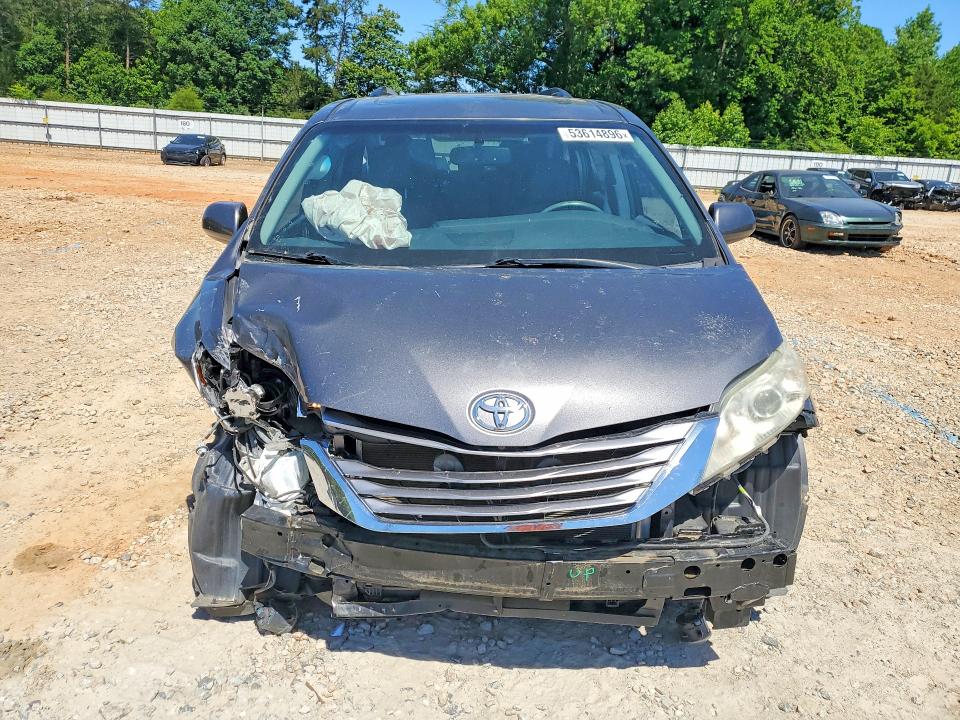 2017 Toyota Sienna VIN 5TDYZ3DCXHS836521 COPART salvage auction — FRONT END, Nc - Salvage Certificate Of Title, sold $3,050 on 2026-07-20 (photo 5)