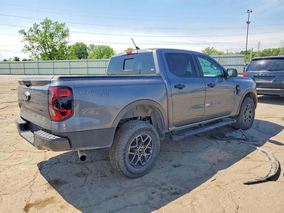 2024 Ford Ranger VIN 1FTER4HH3RLE05004 COPART salvage auction — SIDE, Salvage Title, sold $8,000 on 2026-08-21 (photo 3)