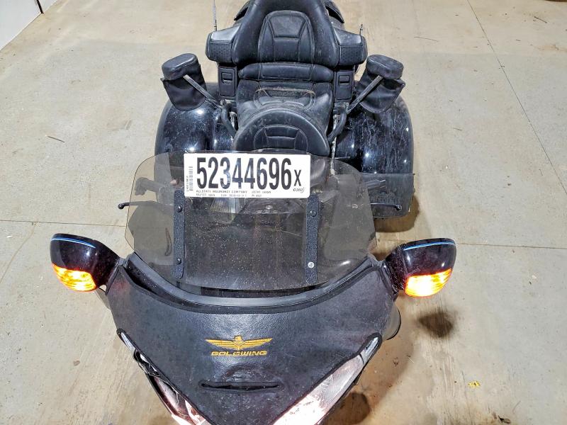 2003 Honda Gl1800 VIN 1HFSC47093A202322 COPART salvage auction — FRONT END, TX - SALVAGE VEHICLE TITLE (P), sold $3,550 on 2026-07-09 (photo 5)