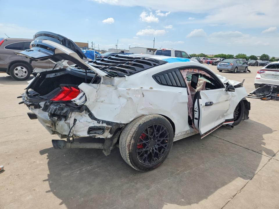 2016 Ford Mustang VIN 1FA6P8CF8G5260279 COPART salvage auction — FRONT END, Tx - Nonrepairable Title, sold $250 on 2026-07-09 (photo 3)