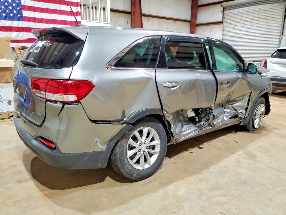 2017 Kia Sorento VIN 5XYPG4A3XHG216275 COPART salvage auction — SIDE, Tx - Salvage Vehicle Title, sold $475 on 2026-07-27 (photo 3)