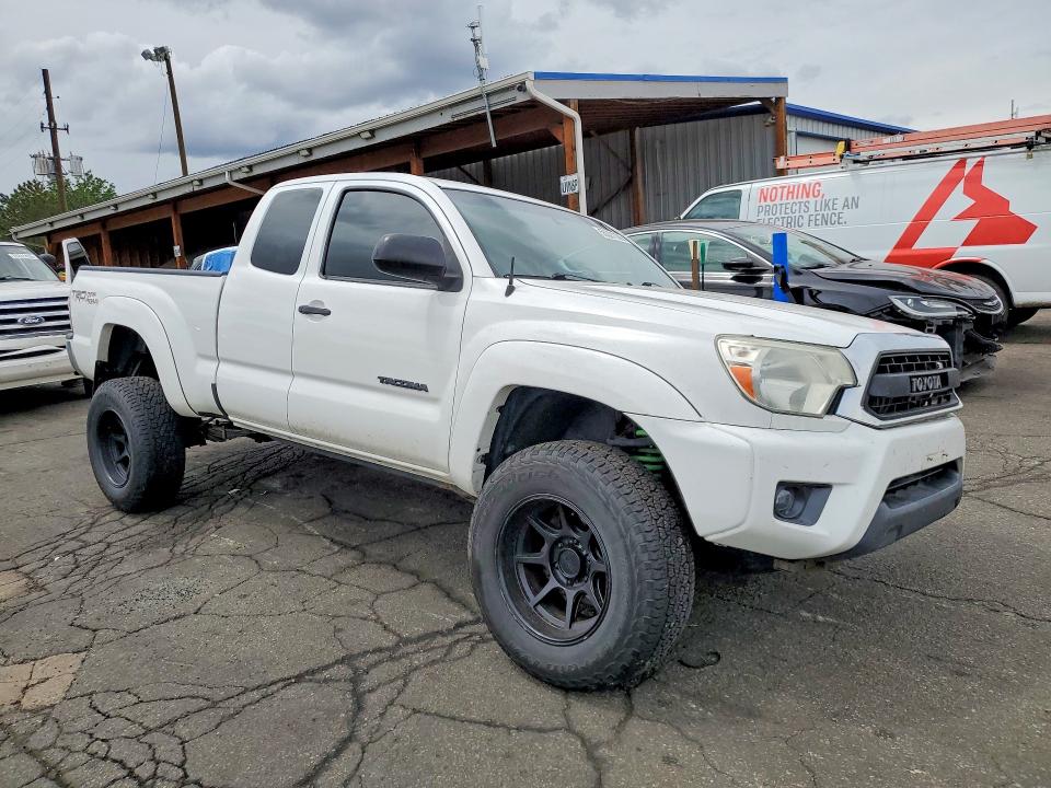 2014 Toyota Tacoma VIN 5TFUU4EN8EX104848 COPART salvage auction — FRONT END, Co - Public - Salvage Title, sold $7,300 on 2026-07-30 (photo 4)