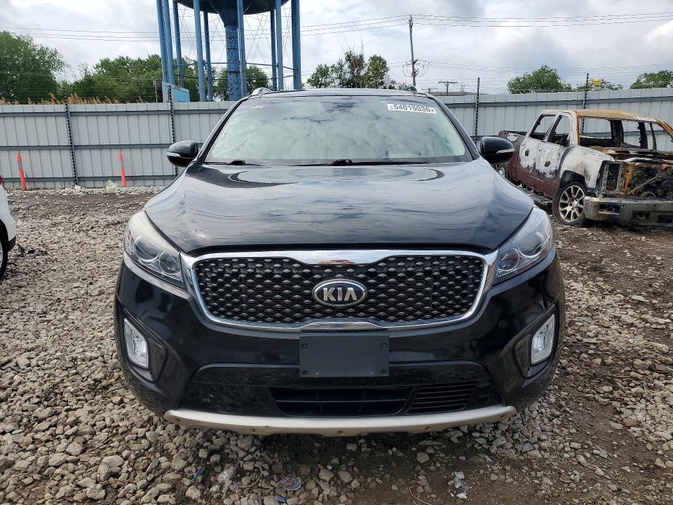 2017 Kia Sorento VIN 5XYPKDA54HG338145 COPART salvage auction — MINOR DENT/SCRATCHES, Il - Certificate Of Title, sold $5,300 on 2026-07-29 (photo 5)