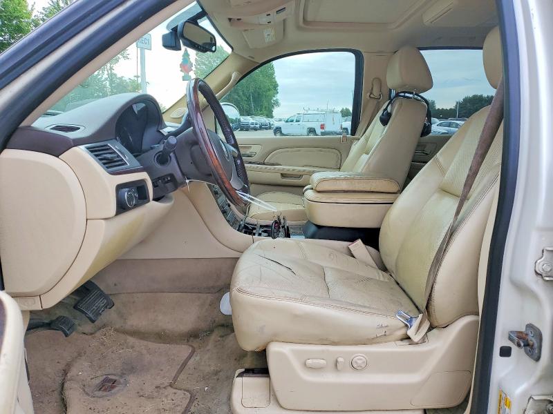 2007 Cadillac Escalade ext VIN 3GYFK62857G298717 COPART salvage auction — MINOR DENT/SCRATCHES, CT - CERTIFICATE OF TITLE, sold $2,400 on 2026-07-02 (photo 7)