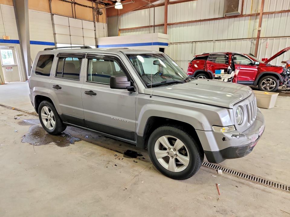 2016 Jeep Liberty (patriot) VIN 1C4NJPBB8GD681957 COPART salvage auction — FRONT END, VA - CERT OF TITLE - SALVAGE, sold $850 on 2026-07-02 (photo 4)