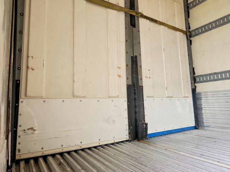 2015 Utility trailer manufacture Trailer VIN 1UYVS234XFM408812 COPART salvage auction — UNDERCARRIAGE, IL - CERTIFICATE OF TITLE (P), sold $2,450 on 2026-07-07 (photo 8)