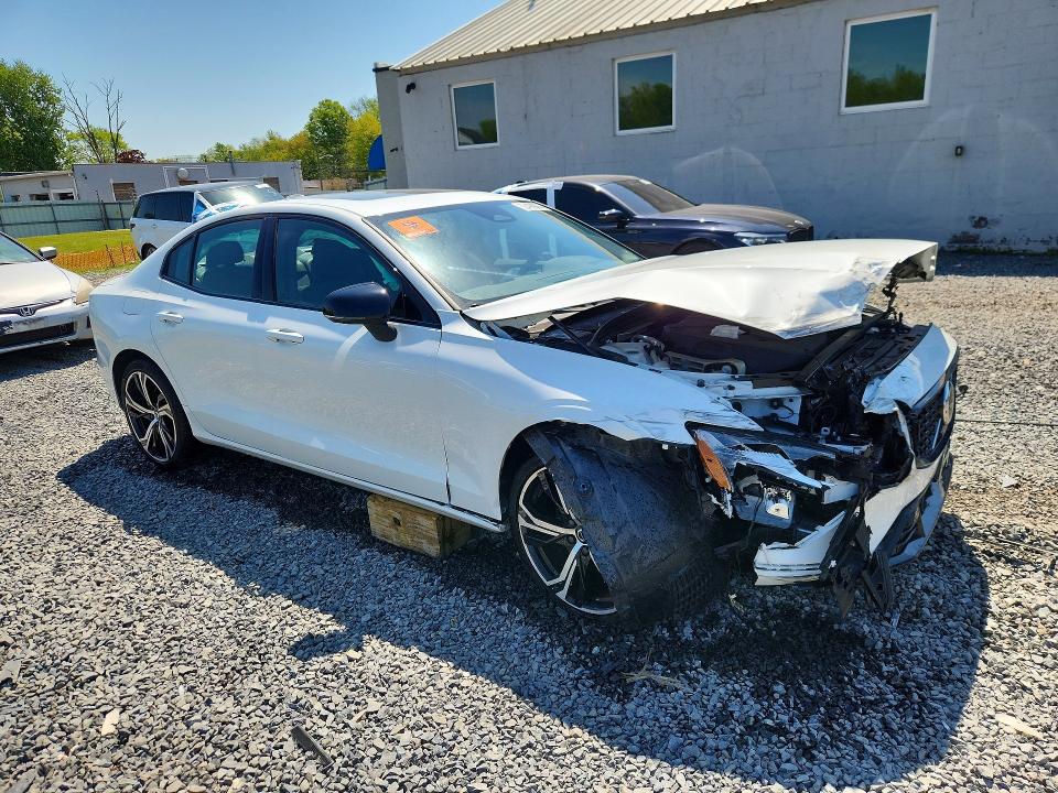 2024 Volvo S60 VIN 7JRL12TK3RG308482 COPART salvage auction — FRONT END, NJ - CERT OF TITLE-SALVAGE, sold $6,500 on 2026-07-31 (photo 4)