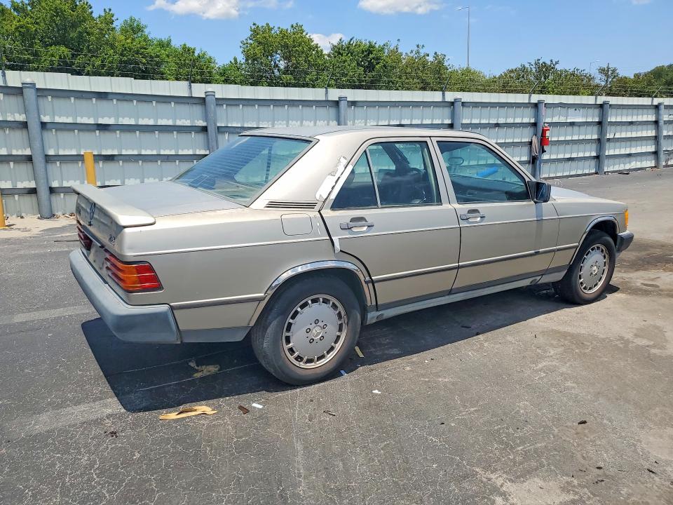 1988 Mercedes-benz 190 VIN WDBDA28D6JF409683 COPART salvage auction — MECHANICAL, Ca - Certificate Of Title, sold $1,750 on 2026-07-08 (photo 3)