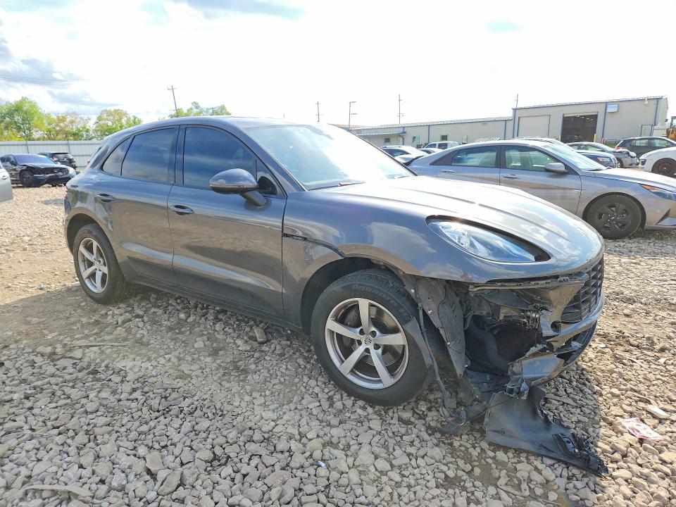 2017 Porsche Macan VIN WP1AA2A51HLB82288 COPART salvage auction — FRONT END, Il - Salvage Certificate, sold $7,700 on 2026-07-24 (photo 4)
