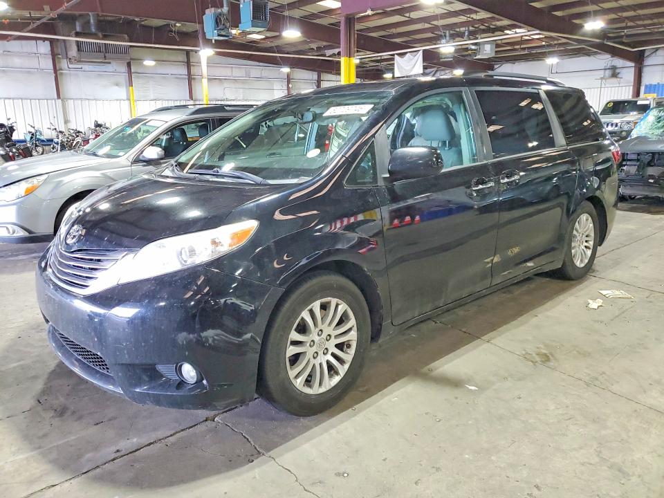 2015 Toyota Sienna VIN 5TDYK3DC6FS688000 COPART salvage auction — SIDE, Co - Salvage Title, sold $375 on 2026-07-28 (photo 1)