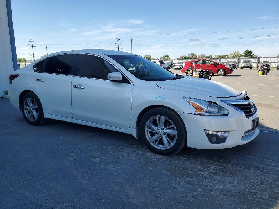 2015 Nissan VIN 1N4AL3AP2FN882086 COPART salvage auction — FRONT END, Id - Salvage Certificate Of Title, sold $1,000 on 2026-07-02 (photo 4)