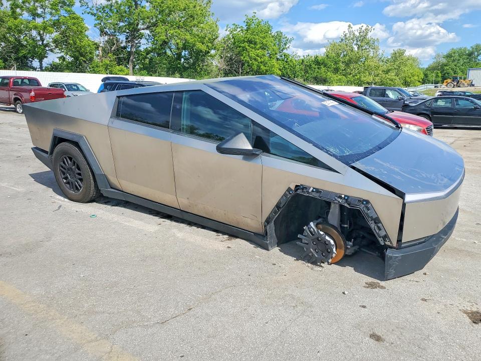 2025 Tesla VIN 7G2CEHED6SA063076 COPART salvage auction — UNDERCARRIAGE, Mo - Salvage Certificate Of Title, sold $35,250 on 2026-07-10 (photo 4)