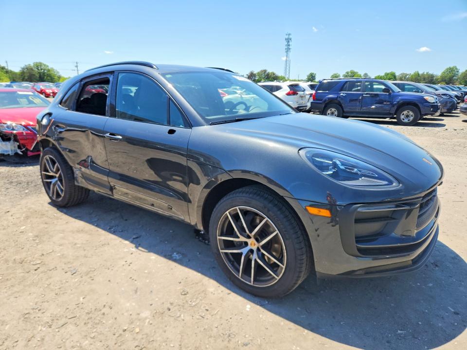 2025 Porsche Macan VIN WP1AA2A55SLB10999 COPART salvage auction — REAR END, VA - CERT OF TITLE - SALVAGE, sold $27,250 on 2026-07-22 (photo 4)