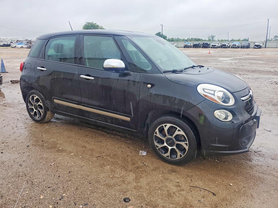2014 Fiat 500 VIN ZFBCFACHXEZ013444 COPART salvage auction — NORMAL WEAR, Tx - Certificate Of Title, sold $300 on 2026-07-08 (photo 4)