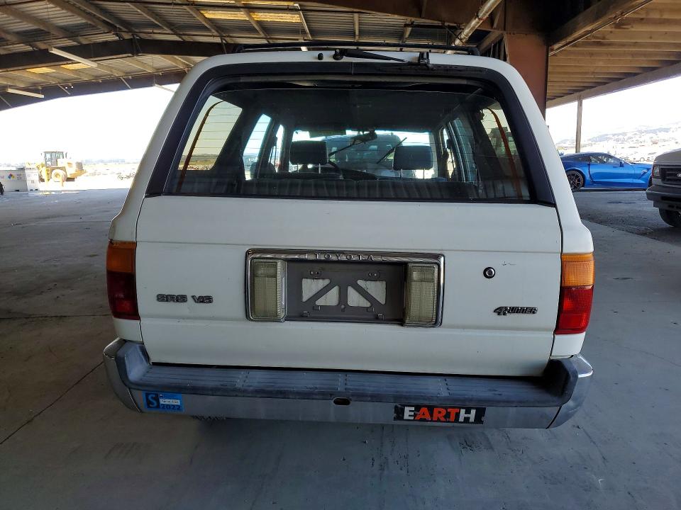 1990 Toyota 4runner VIN JT3VN39WXL0025707 COPART salvage auction — ENGINE BURN, Ca - Dis/Dlr/Exp App For Dup Clean, sold $475 on 2026-07-09 (photo 6)