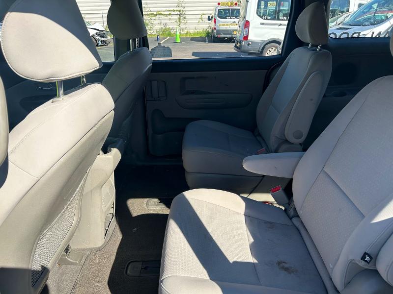 2017 Kia SEDONA VIN KNDMA5C18H6259666 COPART salvage auction — NORMAL WEAR, MA - CERTIFICATE OF TITLE (P), sold $700 on 2026-07-02 (photo 6)
