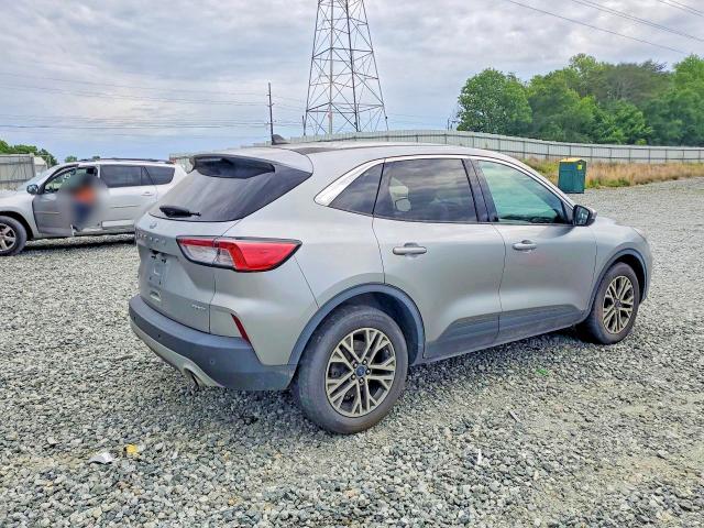 2022 Ford Escape VIN 1FMCU9H90NUA43550 COPART salvage auction — MINOR DENT/SCRATCHES, Nc - Dealer Only Clean Title, sold $4,400 on 2026-07-21 (photo 3)