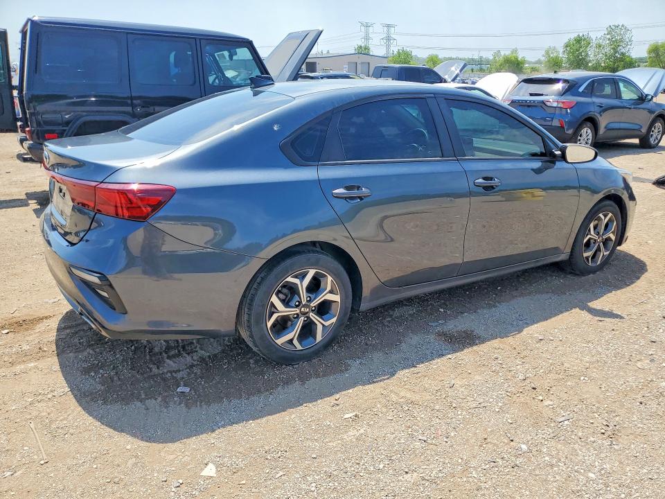 2021 Kia Forte VIN 3KPF24AD3ME353469 COPART salvage auction — SIDE, Il - Salvage Certificate, sold $3,850 on 2026-07-09 (photo 3)
