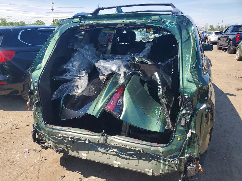 2026 Toyota Sienna VIN 5TDESKFC9TS239674 COPART salvage auction — REAR END, MI - CERTIFICATE OF TITLE, sold $33,250 on 2026-07-02 (photo 6)