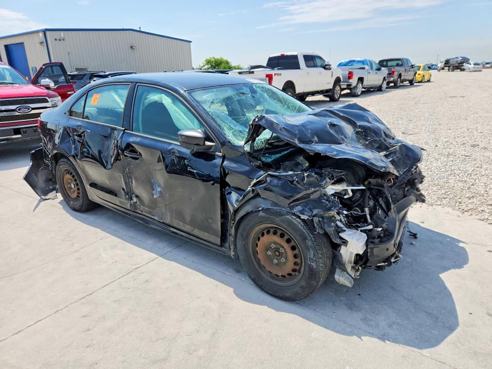 2014 Volkswagen Jetta VIN 3VW2K7AJ4EM437326 COPART salvage auction — FRONT END, Tx - Nonrepairable Title, sold $225 on 2026-07-02 (photo 4)