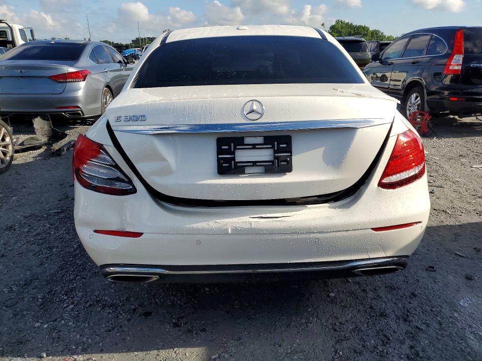 2018 Mercedes-benz E-klasse VIN WDDZF4JB0JA381377 COPART salvage auction — FRONT END, Salvage Title, sold $3,050 on 2026-08-18 (photo 6)